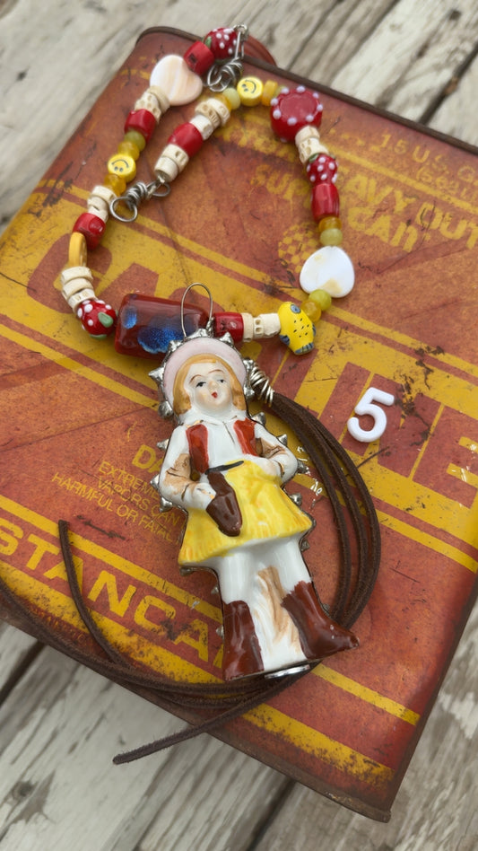 Annie Oakley choker necklace